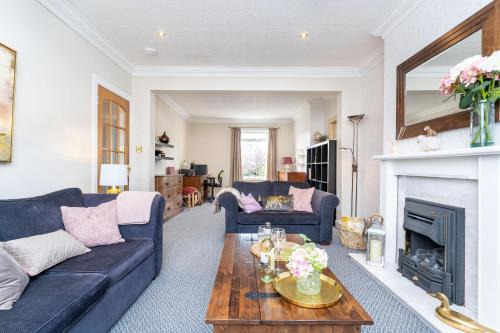 Tillicoultry House | NEW Four Bedroom House - all rooms ensuite