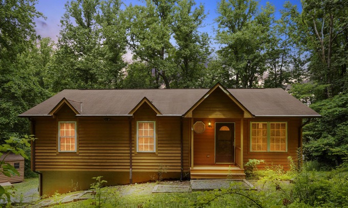 Front Royal Cabin | NEW Freedom Lodge in Shenandoah