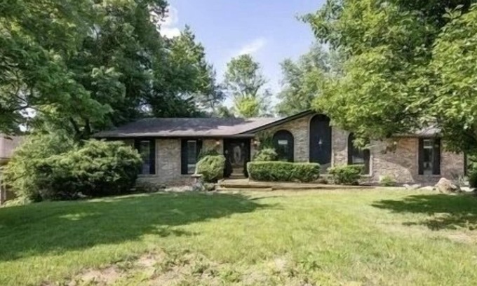 Lexington House | New Fully Renovated 2 bed 1 bath Basement