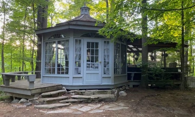 Trent Hills Cabin | NEW! Gazebo on private lake - Nature & Solitude