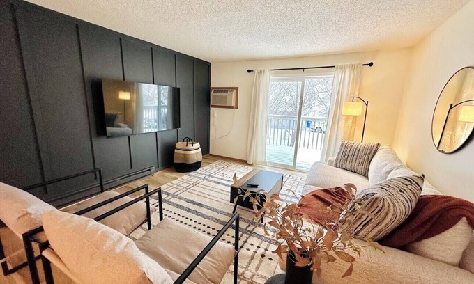 Fargo House | NEW - Great Location - Family Friendly - Garage - Spacious