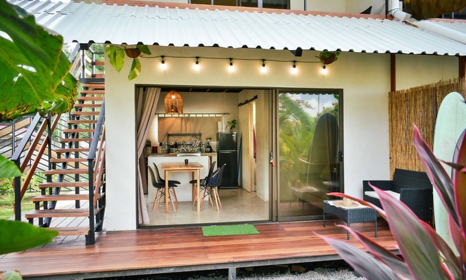 Pavones Apartment | New! Heart of Pavones - Casa Bahía Valley - 5 minute walk to the beach