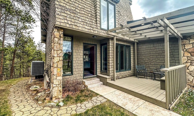 Rapid City House | New! Hilltop House in the Canyon