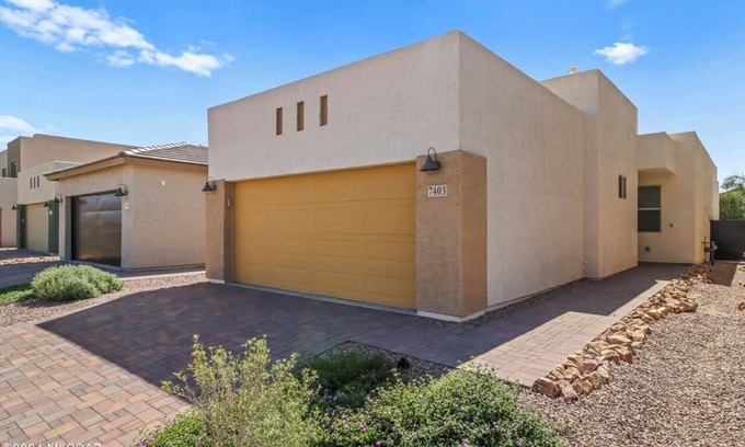 Continental Ranch House | New Home-Charming 3 bedroom home in beautiful Tucson, Marana area & dog friendly