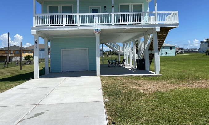 Galveston House | New home with a beautifulBay View!
