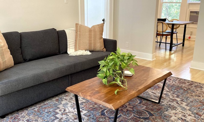 Westfort Condo | New Host Special! Condo near Pearl & Riverwalk