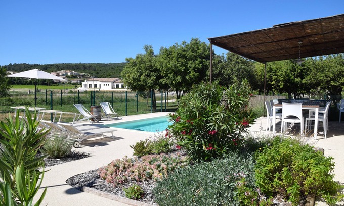 Goudargues House | NEW: House 6 pers with private pool at 700m from the village shops