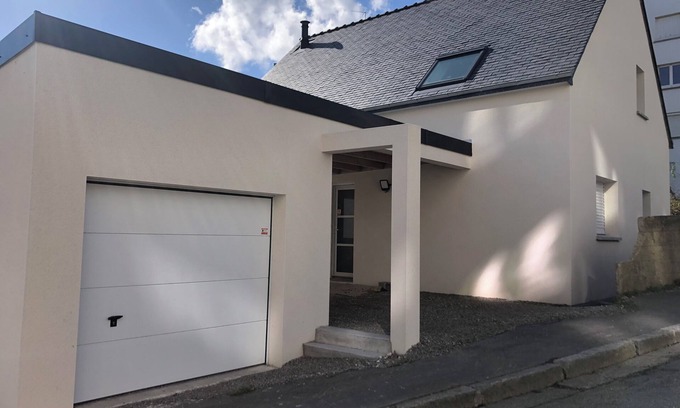 Saint-Marc House | New house near town center and sea