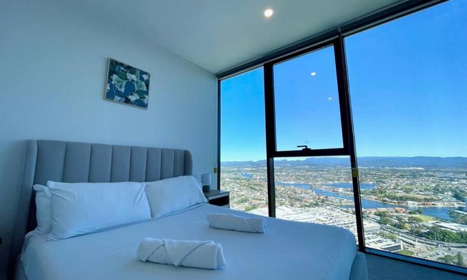 Broadbeach Apartment | NEW impressive 180° river view 1 bed apt with pool 47F