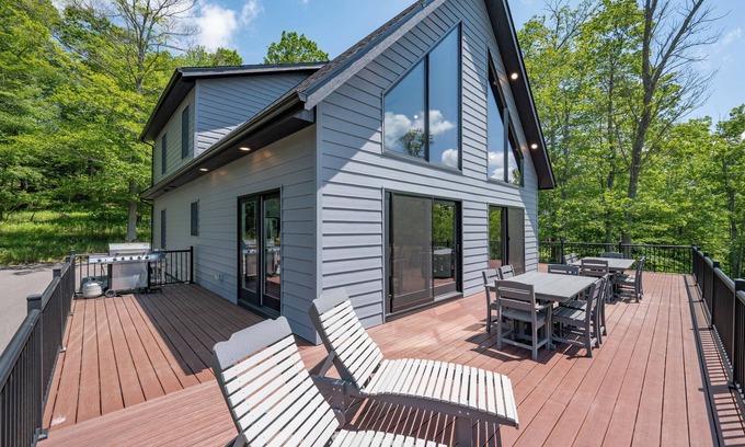 Swanton House | New! Lake Daze: Lake Access, Hot Tub, Pool table, Fire Pit!