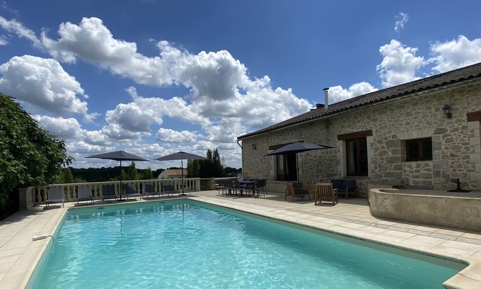 Villefranche-de-Lonchat House | NEW LISTING!! Beautiful house with heated pool and stunning uninterrupted views