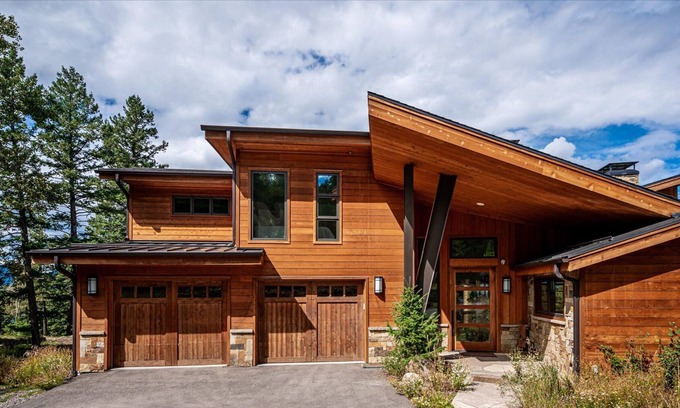 Evergreen House | NEW LISTING - $2MM Mountain Modern Oasis