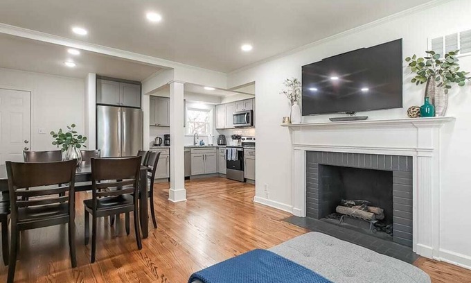 West Plaza House | New Listing! 4 Bdrm Plaza Charmer! Pet Friendly!
