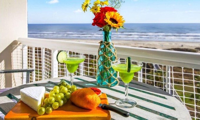 Galveston Condo | NEW LISTING! "Beachfront Sunrise" BEACHFRONT CONDO, Fun Amenities!