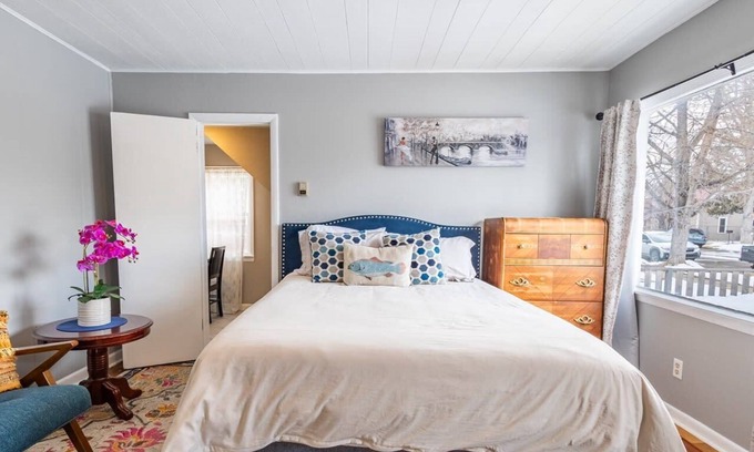 Laramie Apartment | New Listing! Charming French Studio Apartment