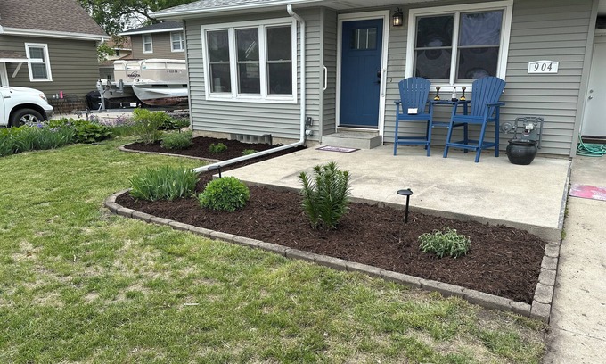 Clear Lake House | NEW Listing Charming 3-bedroom house close to the Lake/Downtown in Clear Lake IA