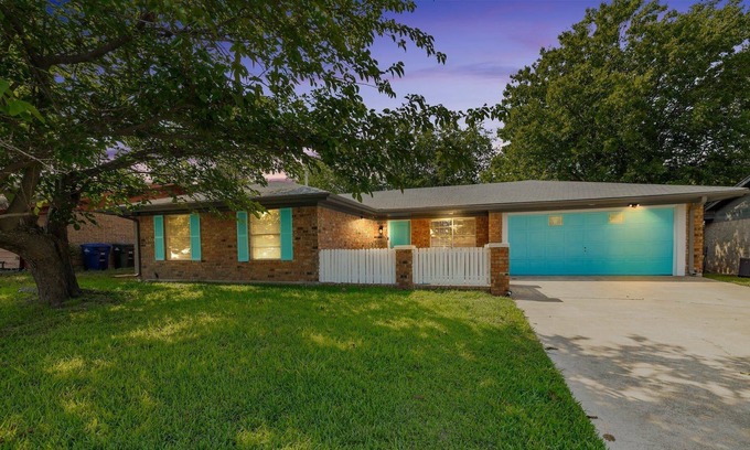 Copperas Cove House | NEW LISTING! Convenient Safe Full-Stocked 3BR/2BA - Sleep 7 by RedAwning