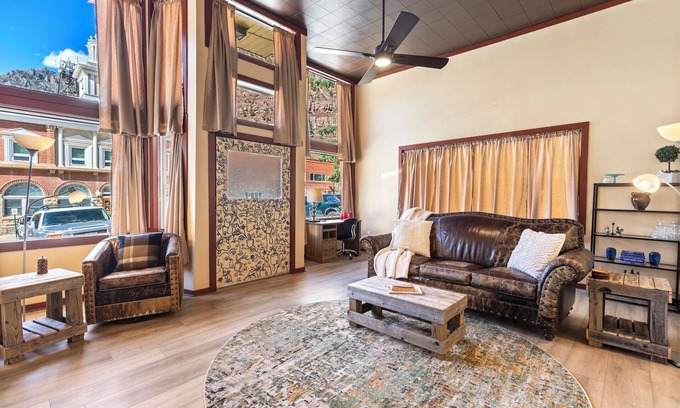 Ouray House | New Listing! - Cozy Getaway - Historic Home Located in the Heart of Ouray!