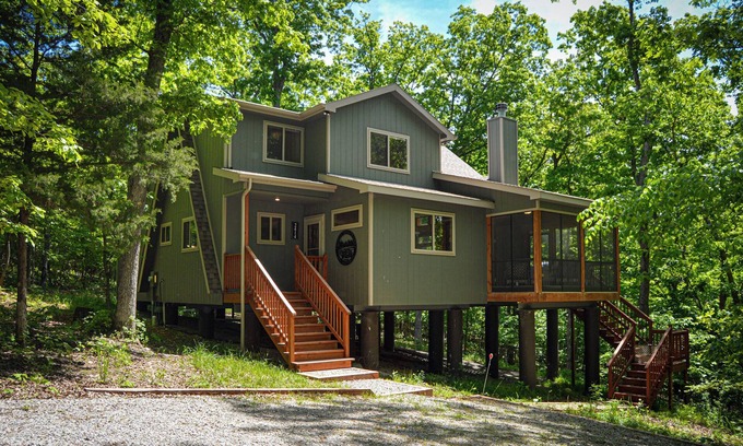 Innsbrook Ski Chalet | New Listing! Huge Custom 4-bedroom Chalet in Innsbrook Resort - Pet Friendly!