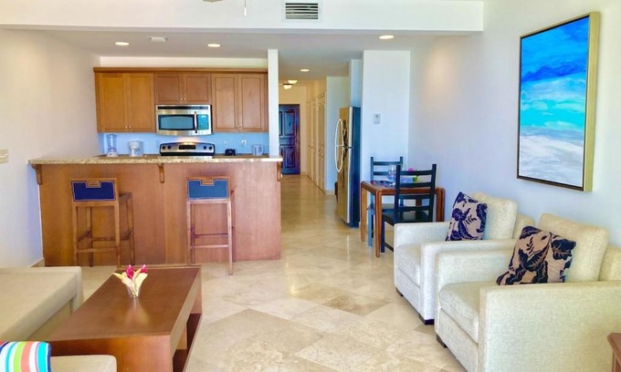 The Bight Apartment | New Listing La Vista Azul Spacious 1 Bedroom Condo