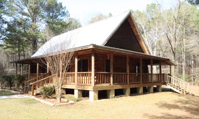 Crystal Springs Cabin | *New Listing Limited Time Price Special* Log Cabin retreat on 40 acres of pine forest