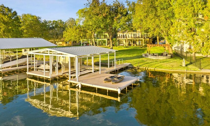 Kingsland House | New Listing - Promo Price Waterfront Huge Yard