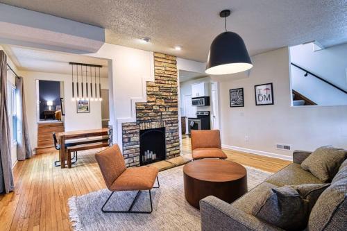 Des Moines House | New Listing - Tranquil Retreat with Hot Tub