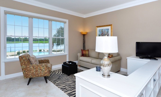 Osprey Apartment | NEW LISTING: Windsor Lodge Unit 14, studio, close to beaches, pool
