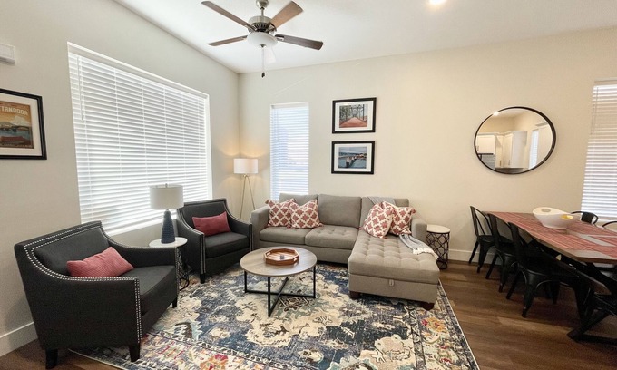 Chattanooga House | New - Lookout Views 2 Br/2BA Sleeps 8 next to OddStory Brewery! Pet friendly!