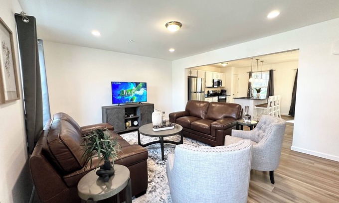 Reading House | New Luxurious Townhome in Reading, Near Lancaster, and Philadelphia