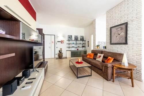 Marina di Carrara Apartment | NEW Luxury 2BDR Terrace, Views, AC