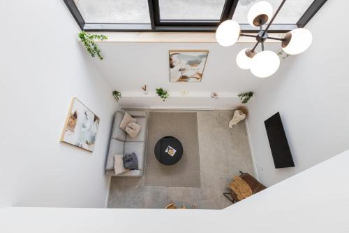 Mile End Apartment | New Luxury 2BDR unit with Sofabed in Mile End - 1D