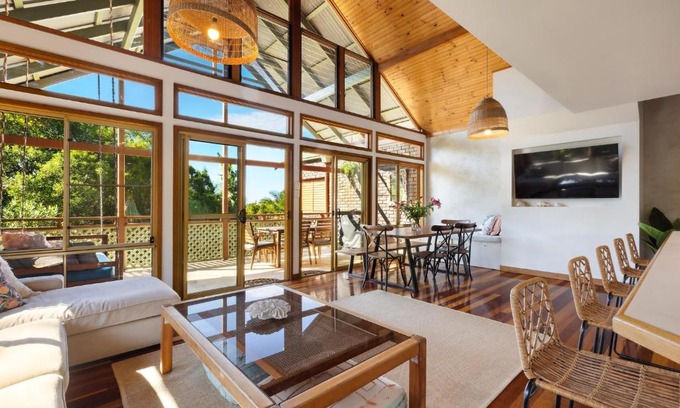 Angourie Villa | NEW Luxury Angourie Villa! Dream location, WiFi +