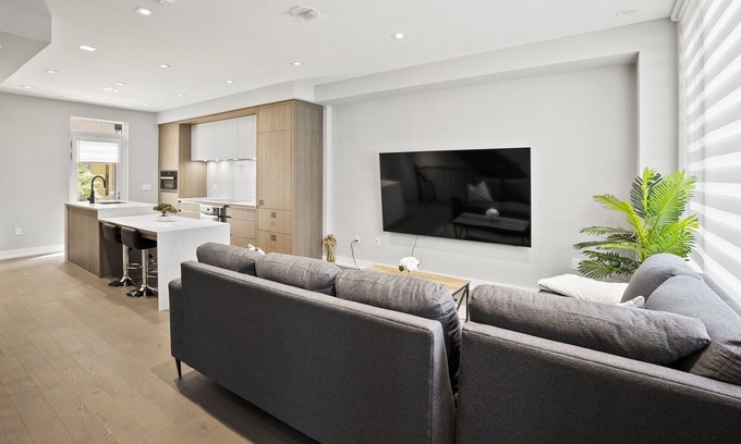 Church and Wellesley House | New Luxury House in Toronto