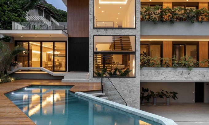 Itacoatiara Villa | New Luxury Modern Beachside Villa Walk to the Ocean in 10 Min