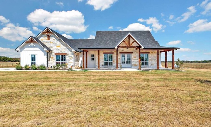 Waco House | New! Luxury Texas Farmhouse