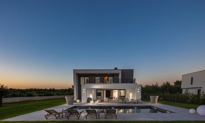 Butkovici Villa | New! Luxury Villa Epic 8 - 50 m2 heated pool family bbq