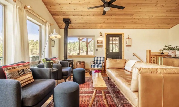 Sedalia Cabin | ^NEW^ MAGICAL REMOTE CABIN WITHIN PIKE'S NAT'L FOREST, HOT TUB