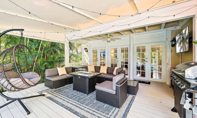Palm Beach House | *New* Mar-a-Lago Retreat!