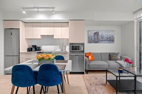 Church and Wellesley Apartment | New Modern 1Bd & Den in Downtown Toronto