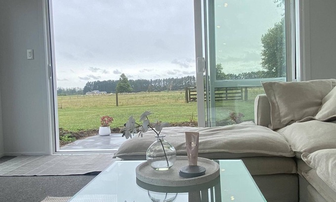 Taupiri House | New, modern, compfortable heaps of parking! Close to food, motorway & Gordonton