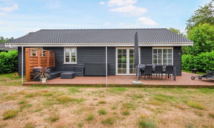 Nykobing Sjaelland House | New modern holiday home near the beach and city