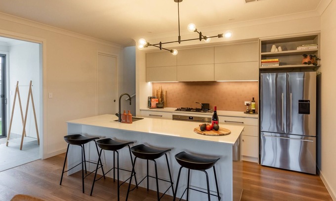 Hectorville House | New Modern Home, 2 Bedroom, Sleeps 4 people