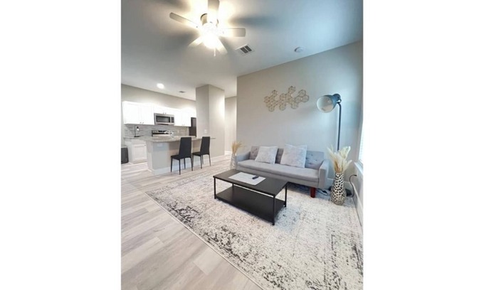 Houston House | NEW modern home near Downtown!