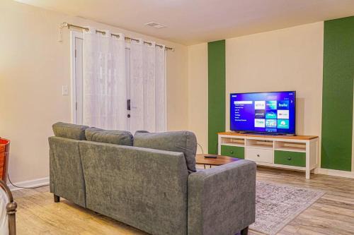 Wheaton Apartment | New Modern I Cozy Basement in Silver Spring I D.C. Metro Area