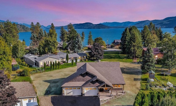 Ponder Point House | New Modern Lux w Water Views