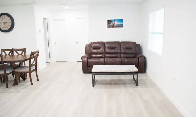 Meadowlawn House | New - Modern Retreat - 3BR 2BA - Backyard - Garage