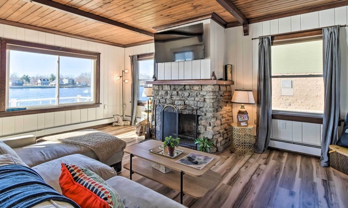 Quad Cities Cabin | NEW! Moline Riverfront Cabin w/ Fire Pit & Kayaks!