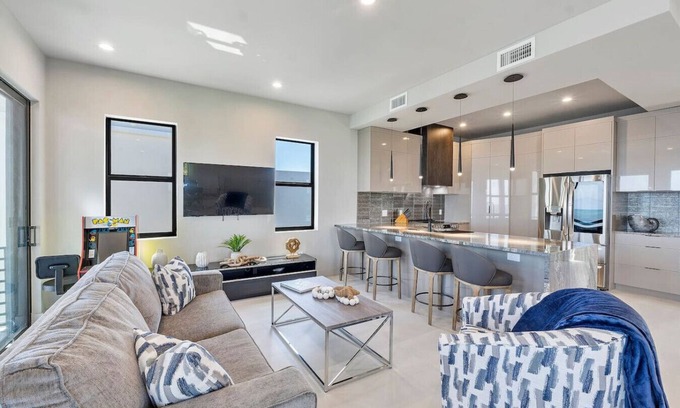 Key Largo House | New Oceanside Paradise with Pool and Waterfront Views!