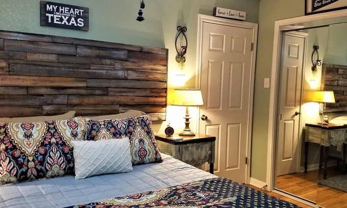 Waco House | NEW ON MARKET!, CUTE, UPDATED, Home in beautiful area of WACO,10 MIN. from SILOS